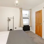 펜션 Walpole Getaway - Hot Tub, Games Room, Sleeps 8 요크