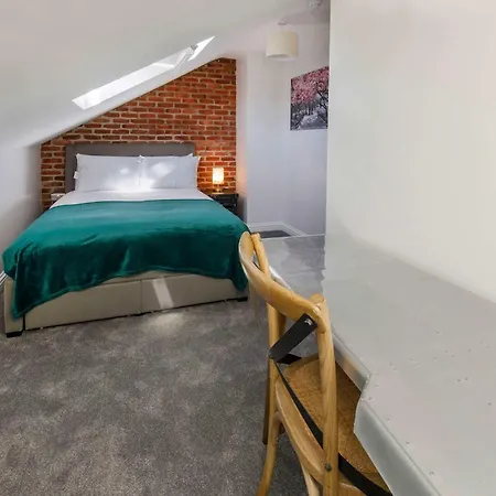 Walpole Getaway - Hot Tub, Games Room, Sleeps 8 *