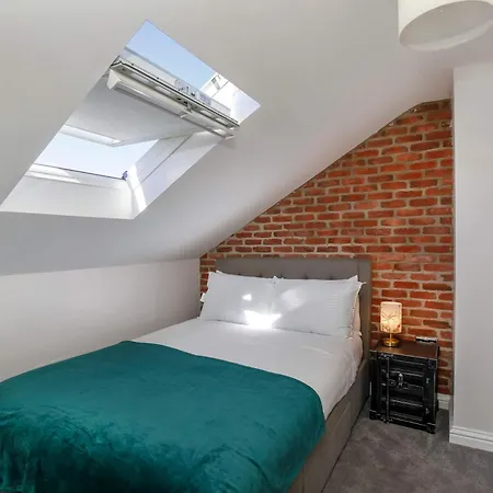 Сasa de vacaciones Walpole Getaway - Hot Tub, Games Room, Sleeps 8 *