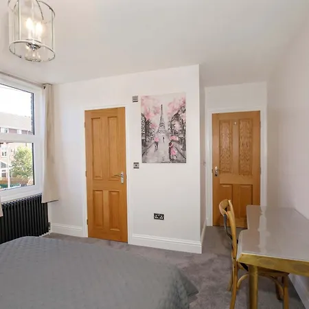 Дом отдыха Walpole Getaway - Hot Tub, Games Room, Sleeps 8 *