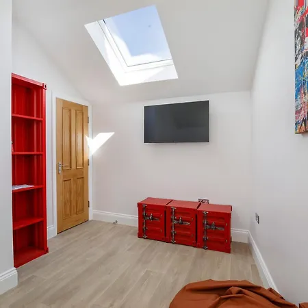 Walpole Getaway - Hot Tub, Games Room, Sleeps 8 Дом отдыха *