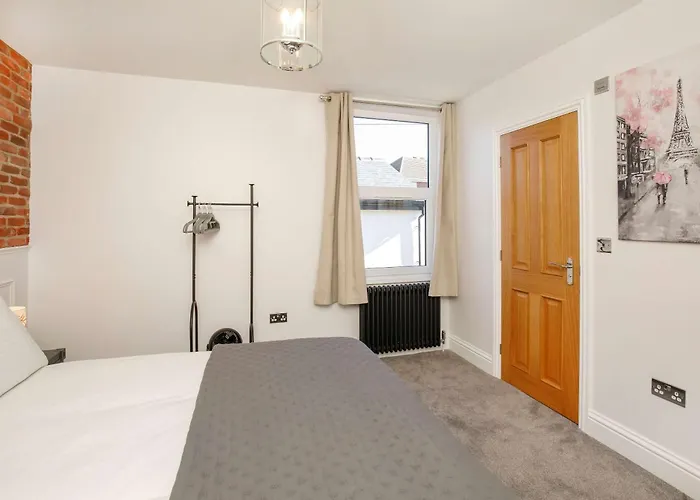 펜션 Walpole Getaway - Hot Tub, Games Room, Sleeps 8 요크