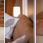 펜션 Walpole Getaway - Hot Tub, Games Room, Sleeps 8 요크
