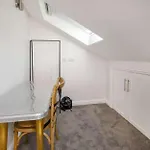 펜션 Walpole Getaway - Hot Tub, Games Room, Sleeps 8 요크