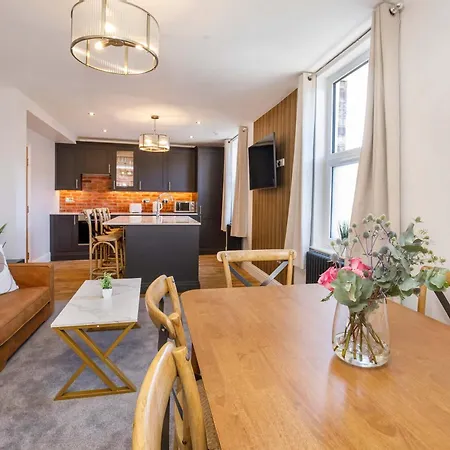 Walpole Getaway - Hot Tub, Games Room, Sleeps 8 Vakantiehuis *